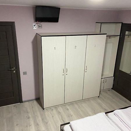 Guest House Max Khmelʼnytsʼkyy Exterior foto