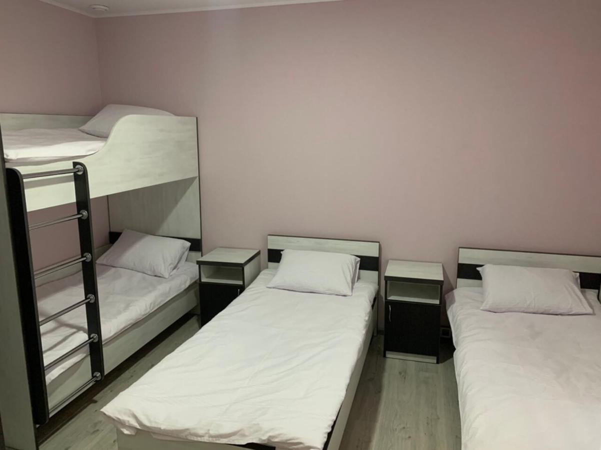 Guest House Max Khmelʼnytsʼkyy Exterior foto