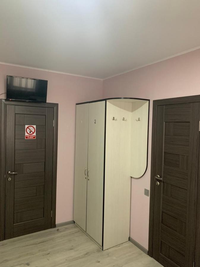 Guest House Max Khmelʼnytsʼkyy Exterior foto