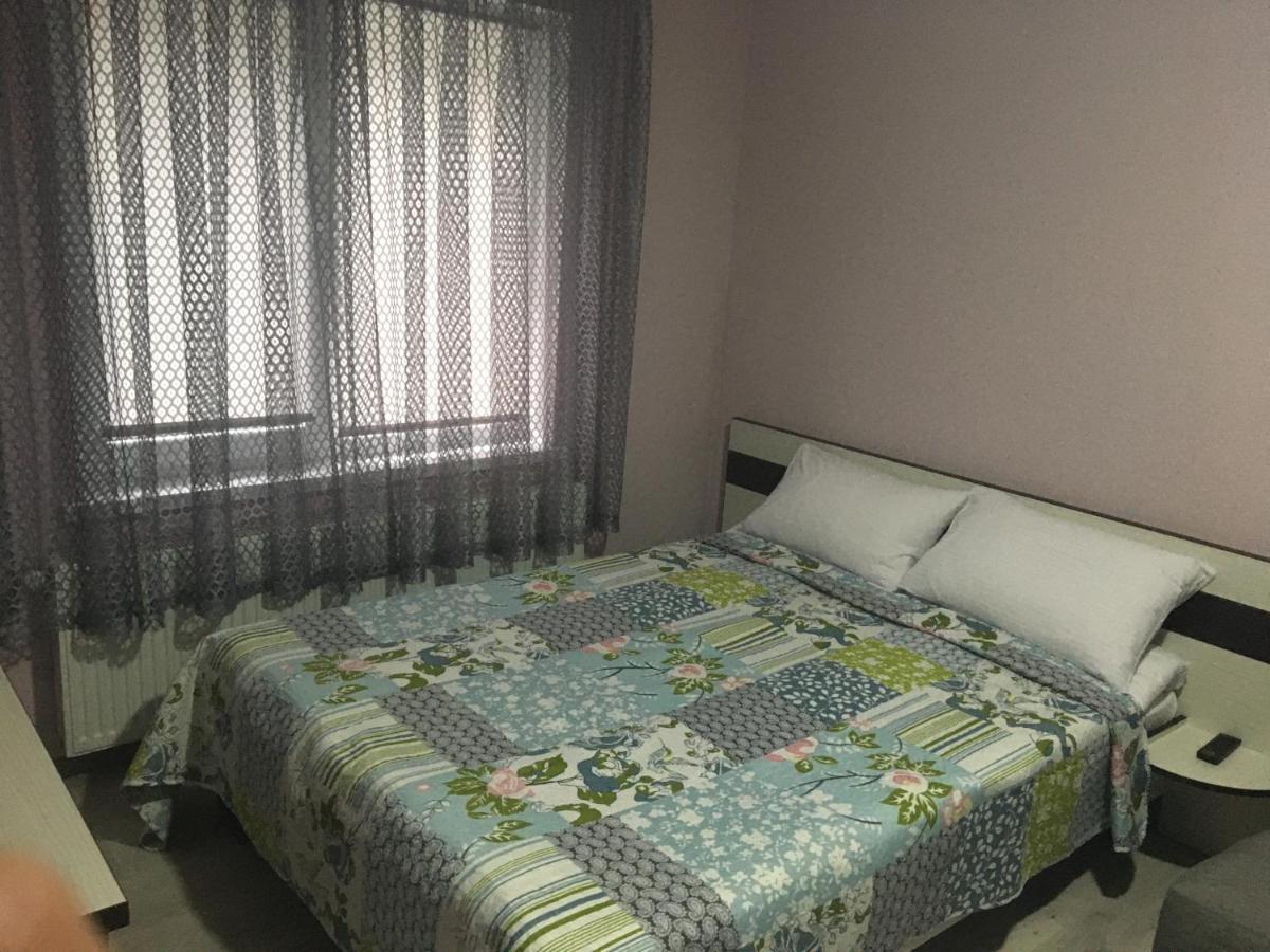 Guest House Max Khmelʼnytsʼkyy Exterior foto